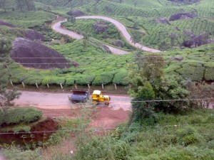 A hairpin bend in the Western Ghats, Kerala, India. (Photo cred: Rohini via Wikimedia Commons)
