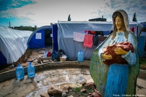 A statue of Mary symbolizes the church aid displaced Iraqis found at a church-run tent camp in Ankawa, outside Erbil – unlike in Dohuk. (Caption/photo courtesy of Christian Aid Mission)