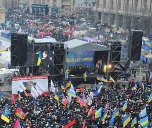 Petro Poroshenko addresses Euromaidan on December 8, 2013. (Wikipedia)