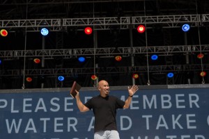 Francis Chan at Together 2016 (Photo courtesy of Together 2016 via Facebook https://goo.gl/ZYbjVW)