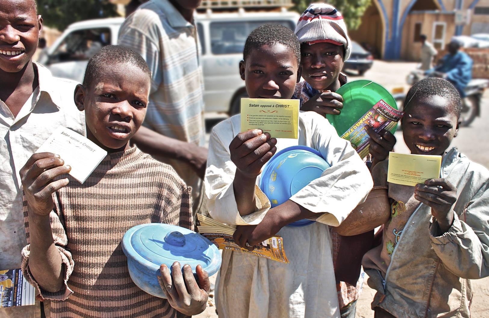 Thousands of World Missionary Press distributors await new booklet