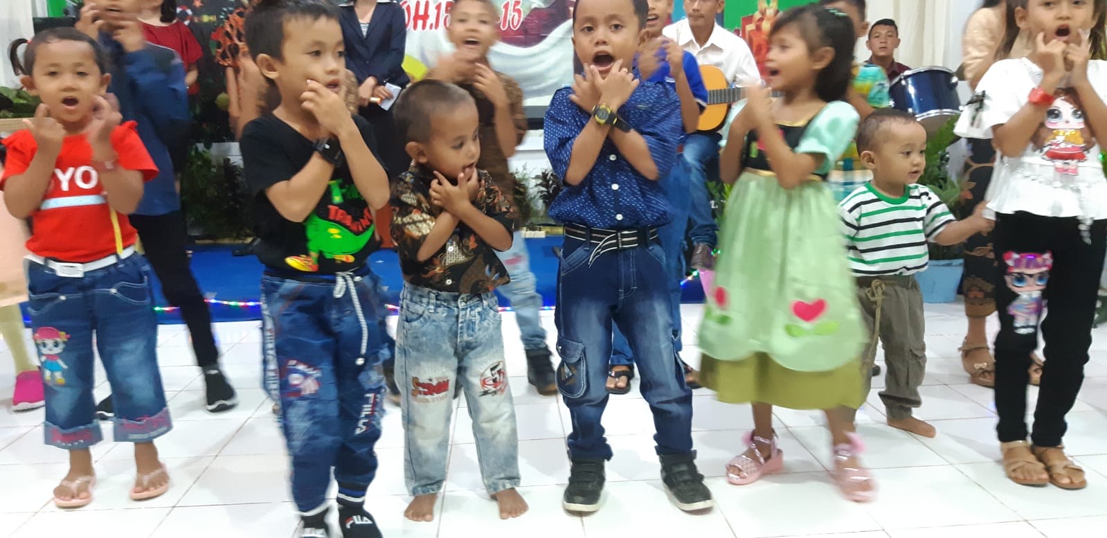 Muslims pour into Christmas services in Indonesia