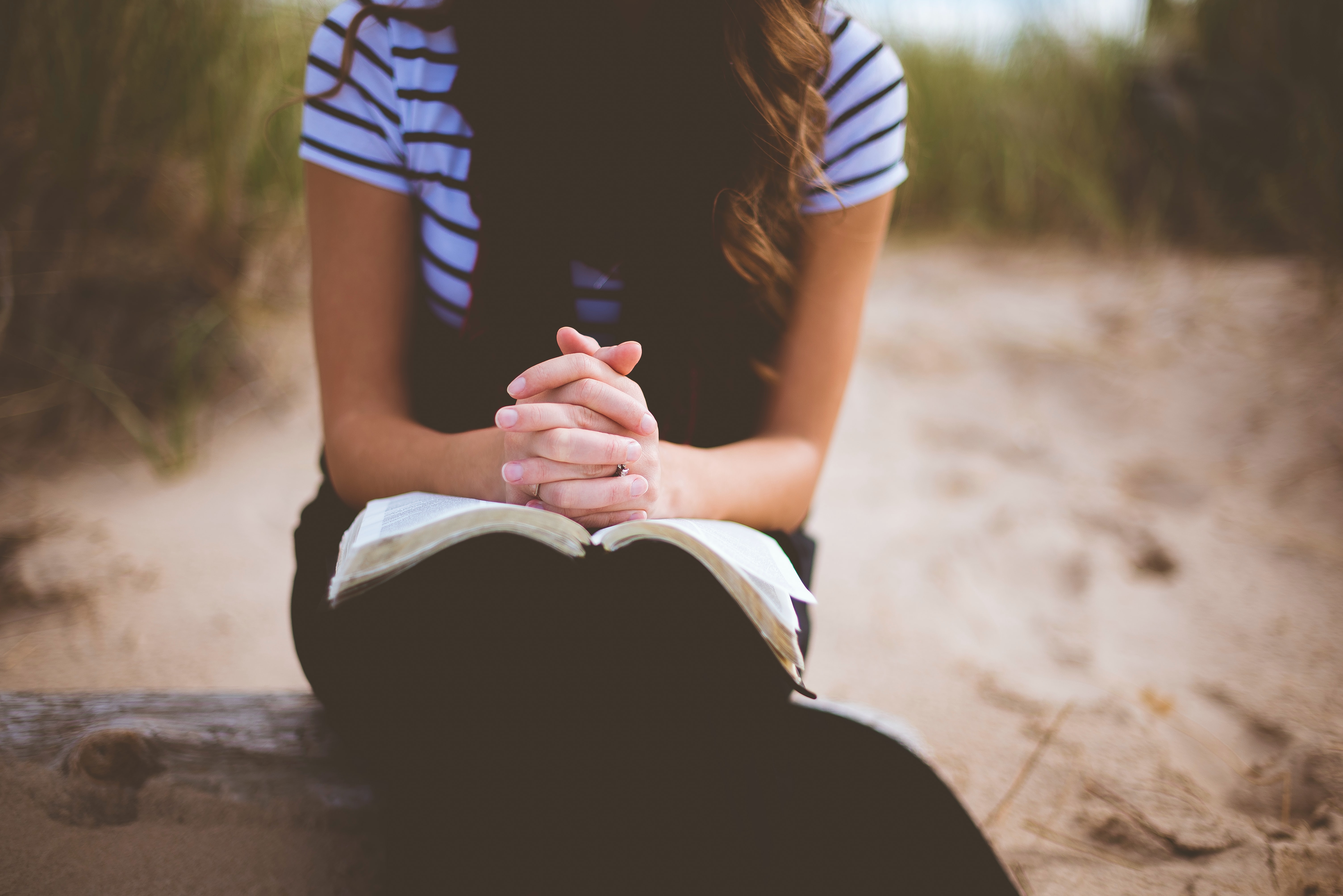 praying, unsplash