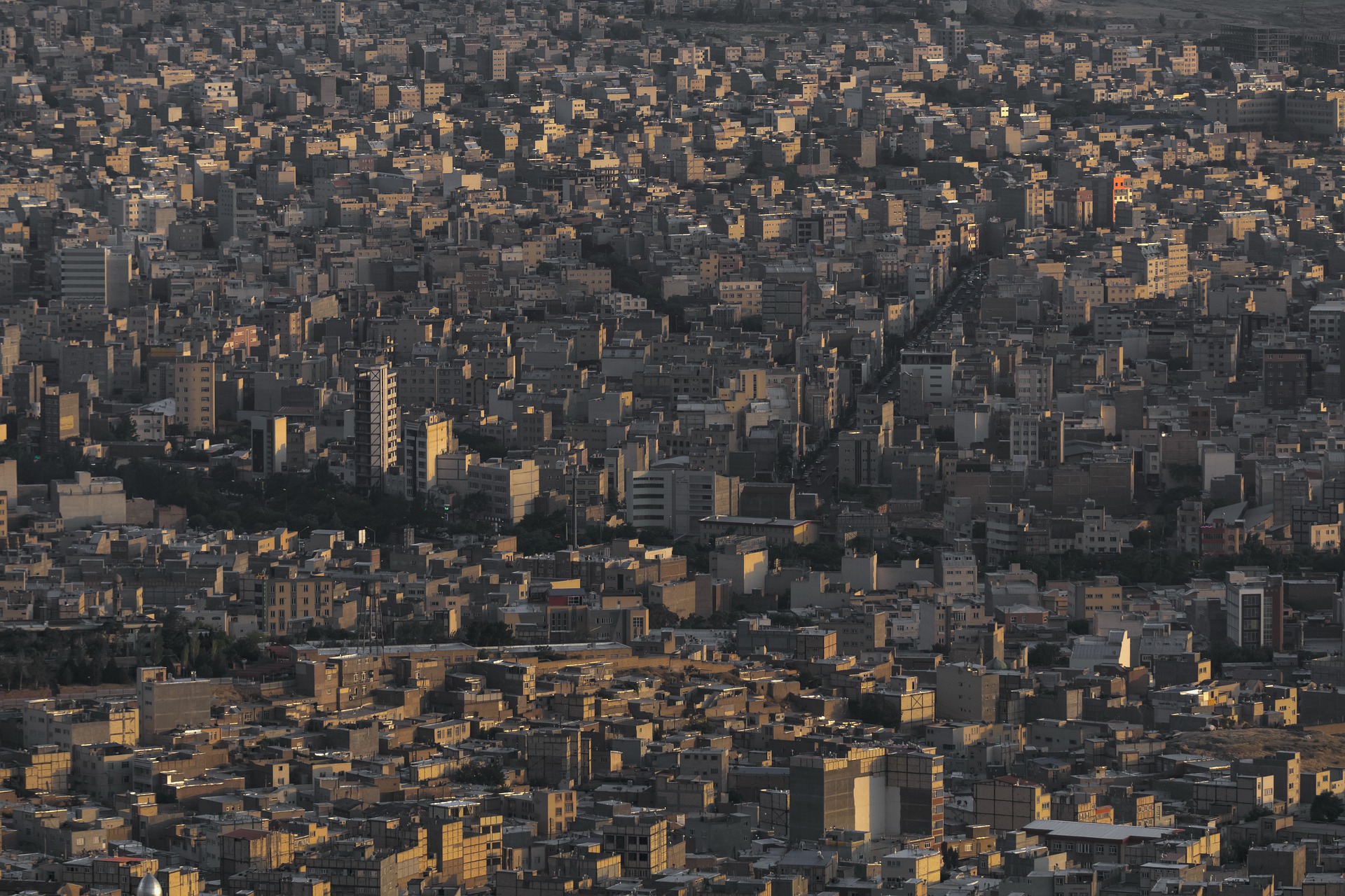 New survey reveals 1 million Iranian Christians - Mission Network News, image size:1920x1280