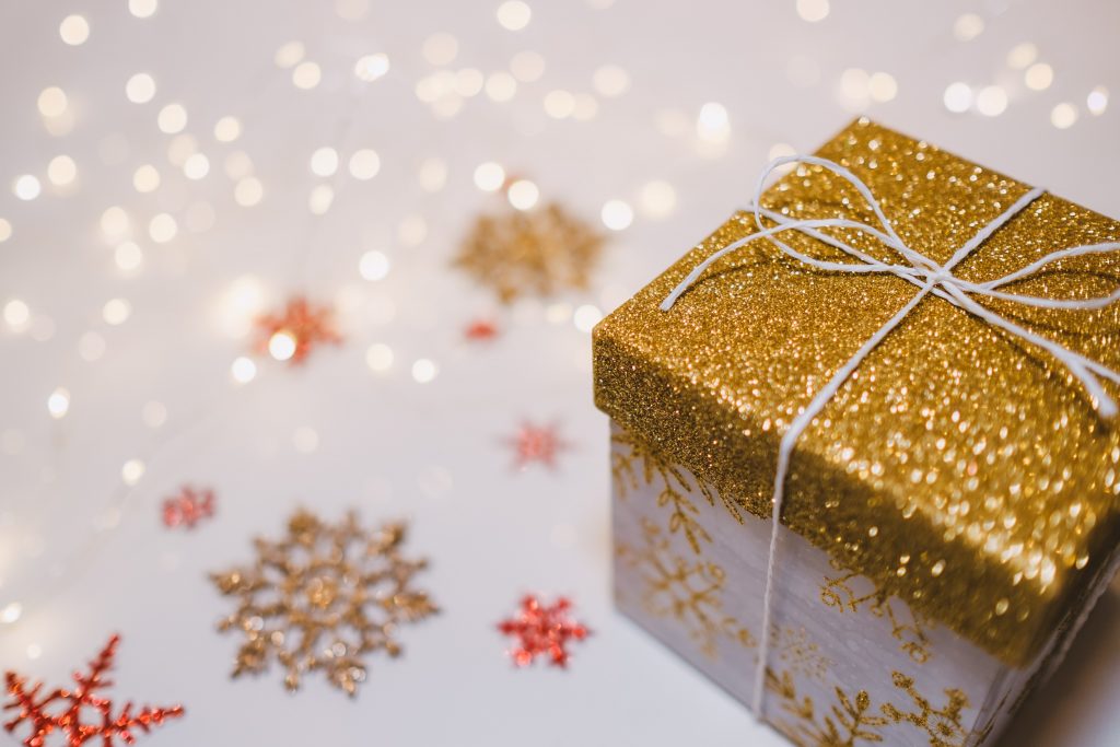 gift, christmas, wycliffe USA, unsplash
