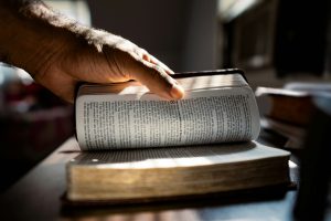 stock, hand, Bible, man, English