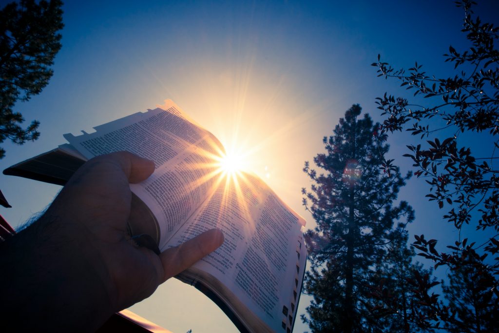 stock photo, Unsplash, Bible, sun
