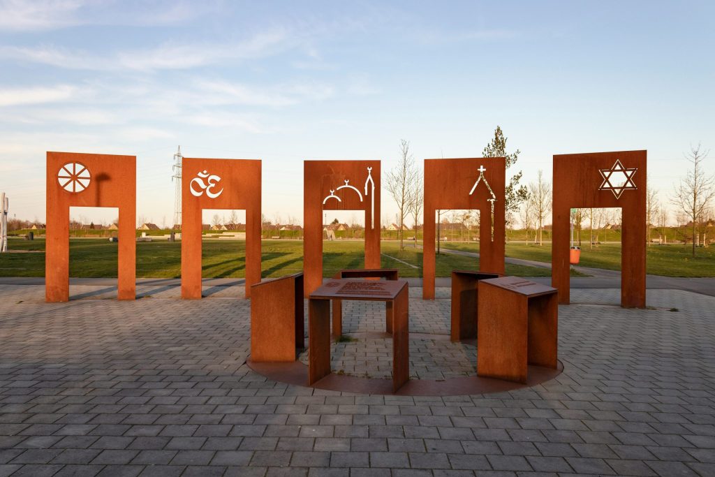 https://playground-landscape.com/en/article/1617-the-lip-park-in-hamm-puts-special-impetus-by-equipment-fall-protection-and-design.html#:~:text=The%20“Square%20of%20the%205,sign%20in%20a%20public%20park.
